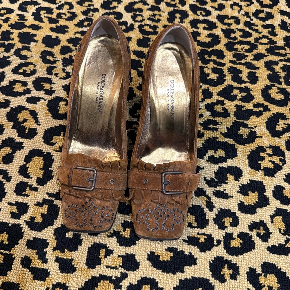DOLCE AND GABBANA SUEDE HEELS SIZE 38
